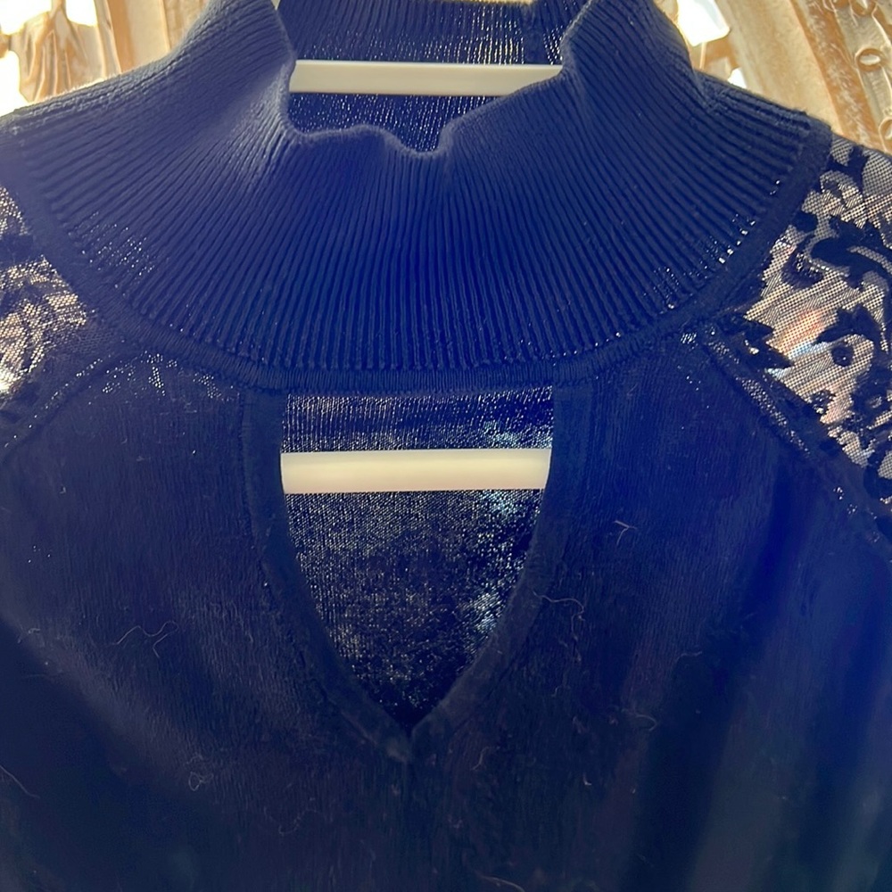 Avec Sweater - Picture 2 of 5